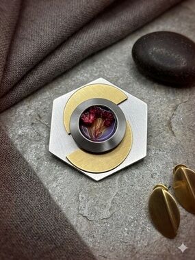 intage Brutalist Geometric Hexagon Brooch • Real Dried Floral Resin Cabochon